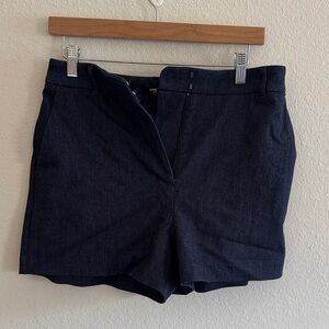 Women’s tailored short